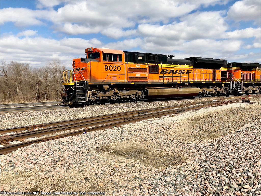 BNSF 9020